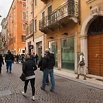 Bed & Breakfast Residenza Borsari 4*