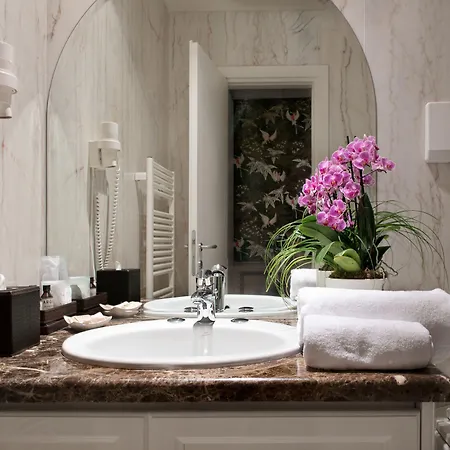Bed & Breakfast Residenza Borsari 4*
